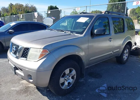 2006 Nissan Pathfinder S z USA, uszkodzony, nr VIN 5N1AR18UX6C681598
